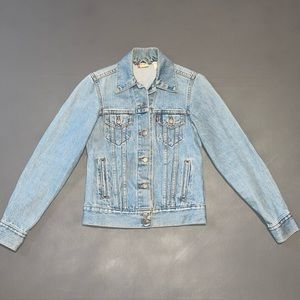 Vintage Y2K Levi’s Denim Trucker Jacket